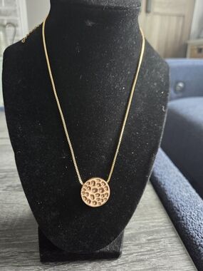paparazzi Gold Textured Circle Pendant Necklace